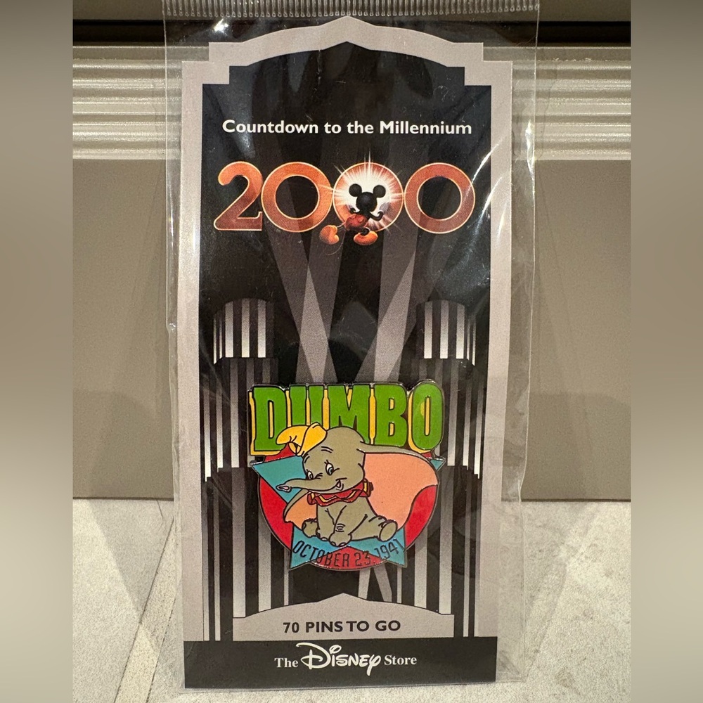 NWT• Disney “Countdown To The Millennium” Dumbo Collectible Pin